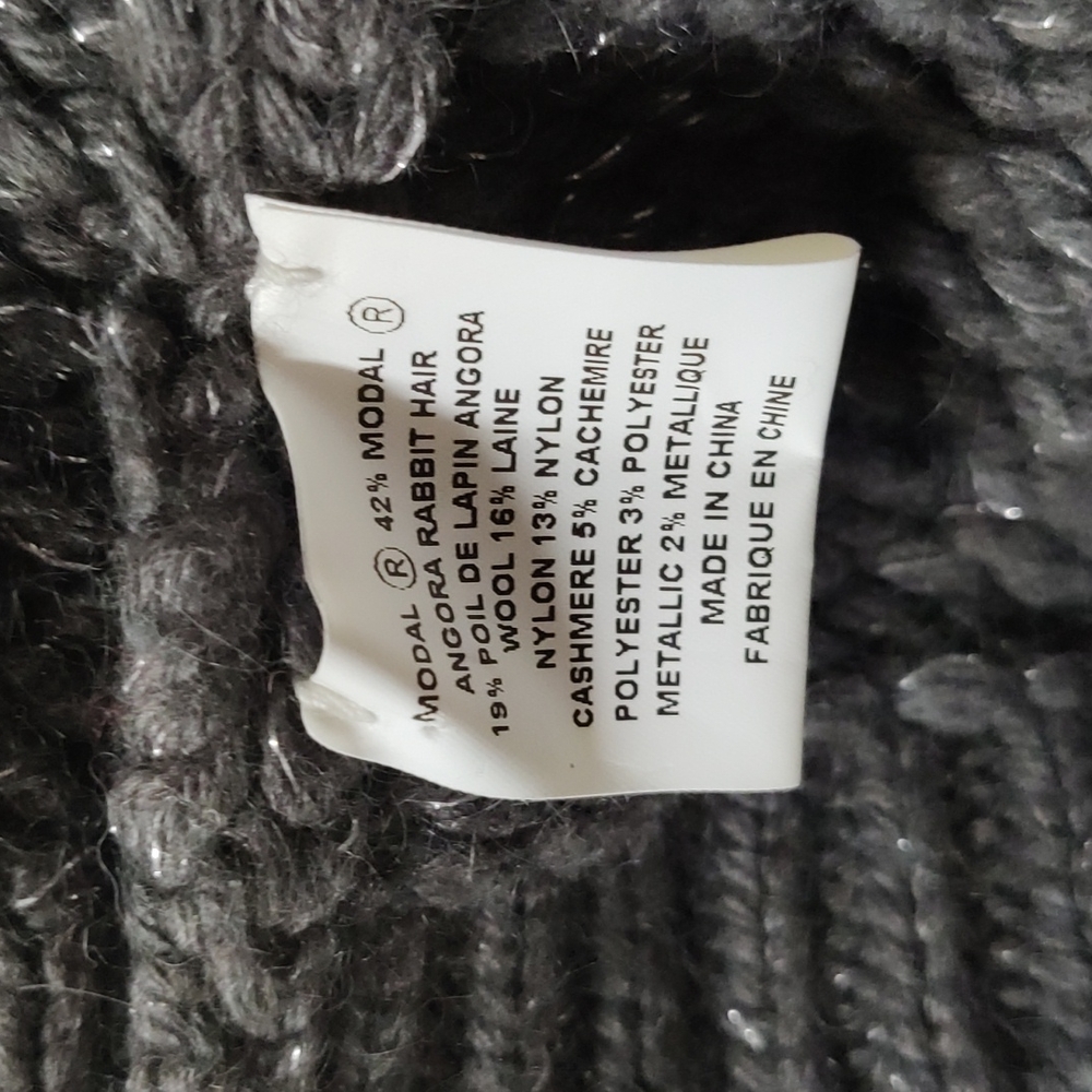 Angora Rabbit beanie - Picture 4 of 6